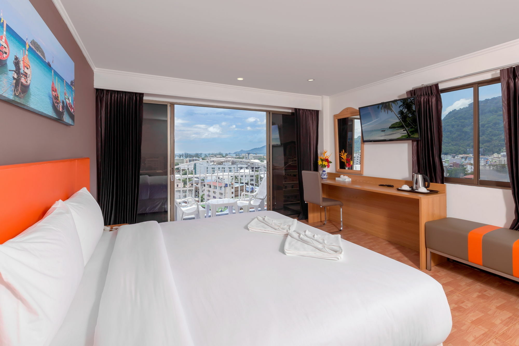 Patong 7Days Premium Hotel Phuket Exterior photo