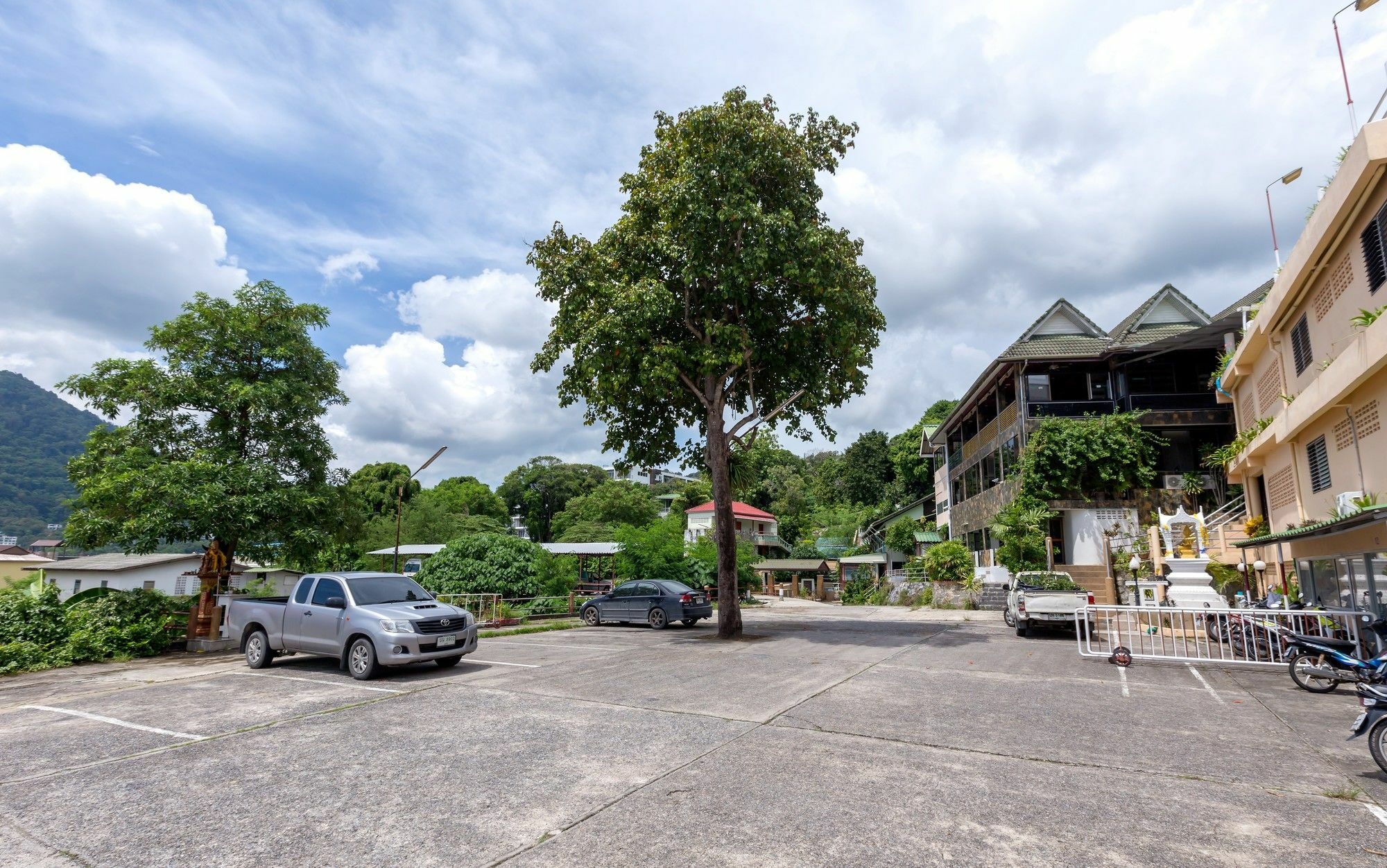 Patong 7Days Premium Hotel Phuket Exterior photo
